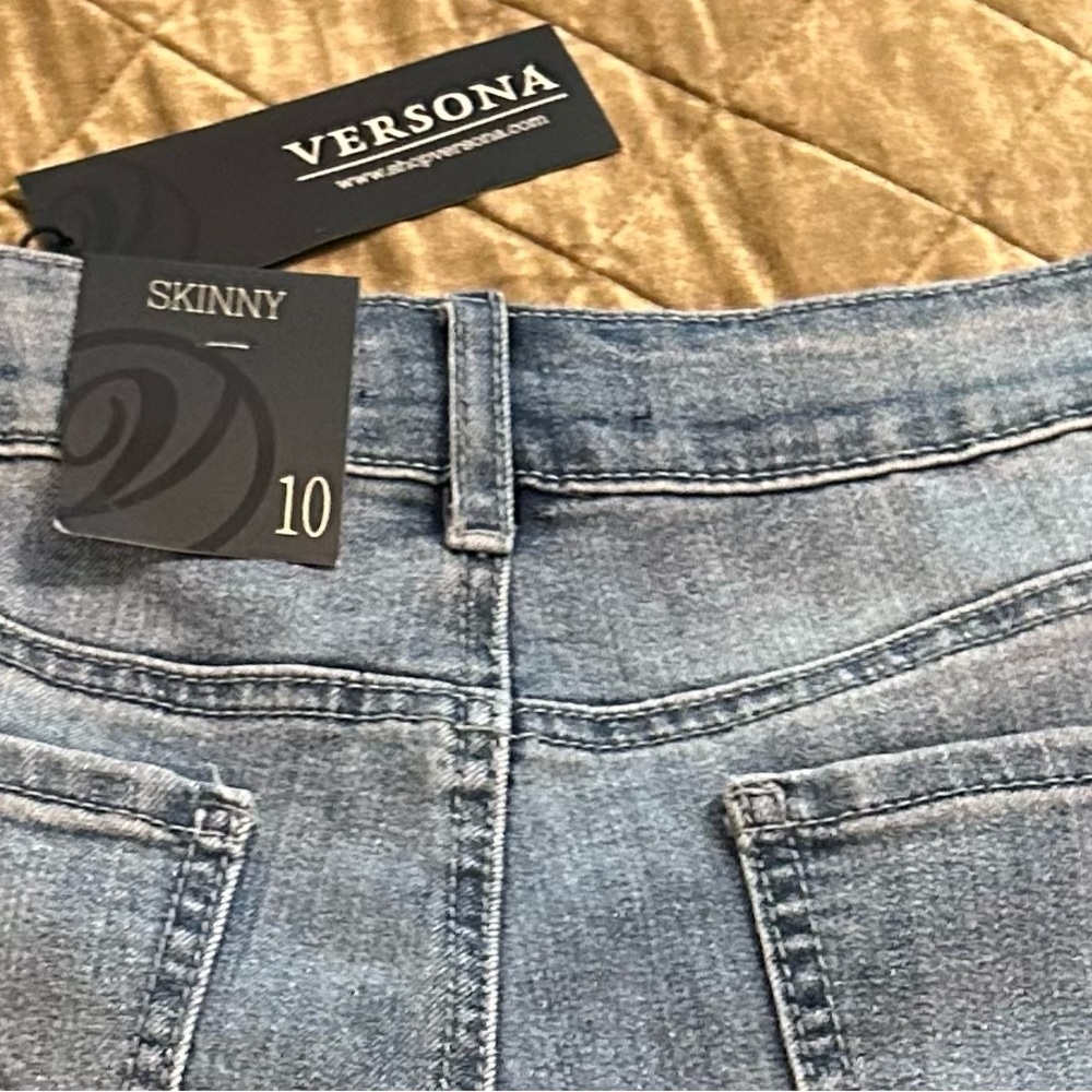 Versona Blue Skinny Jeans with Classic Stonewash